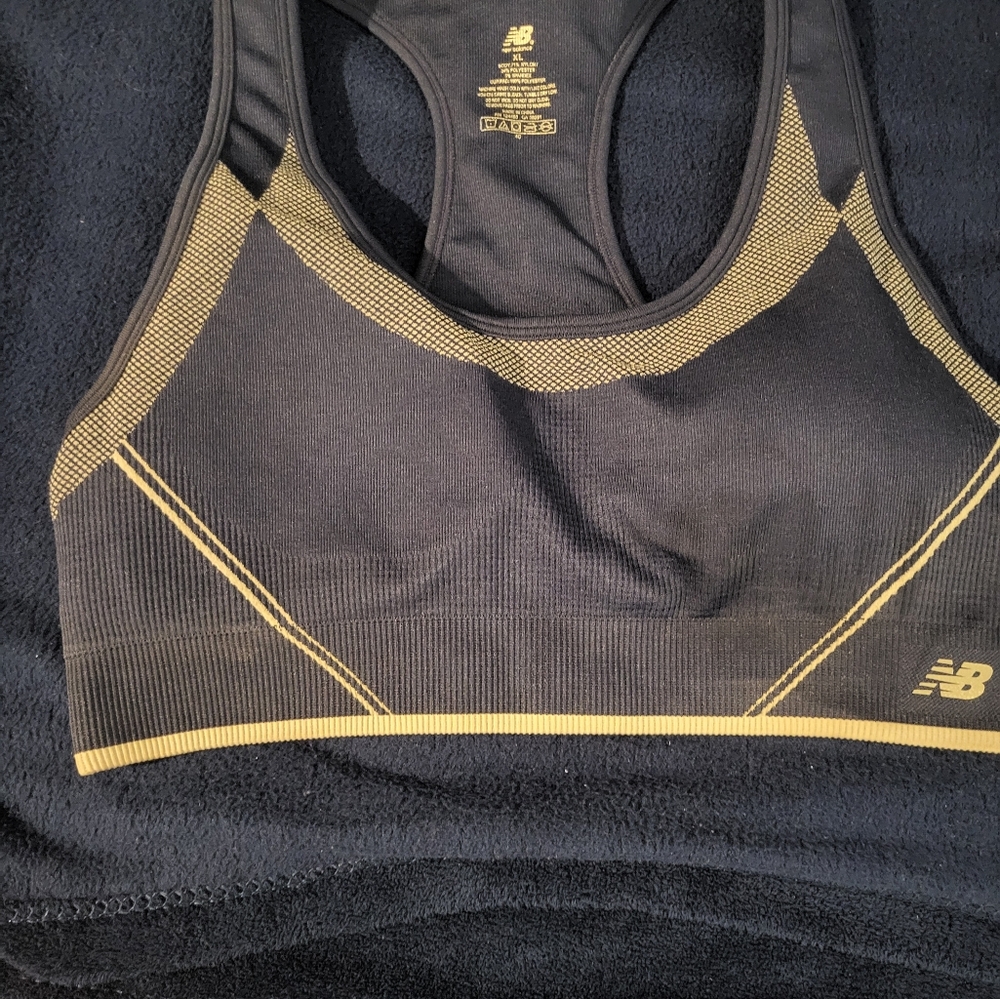 New Balance Blue Sports Bra..XL.Great Condition...Worn 2x